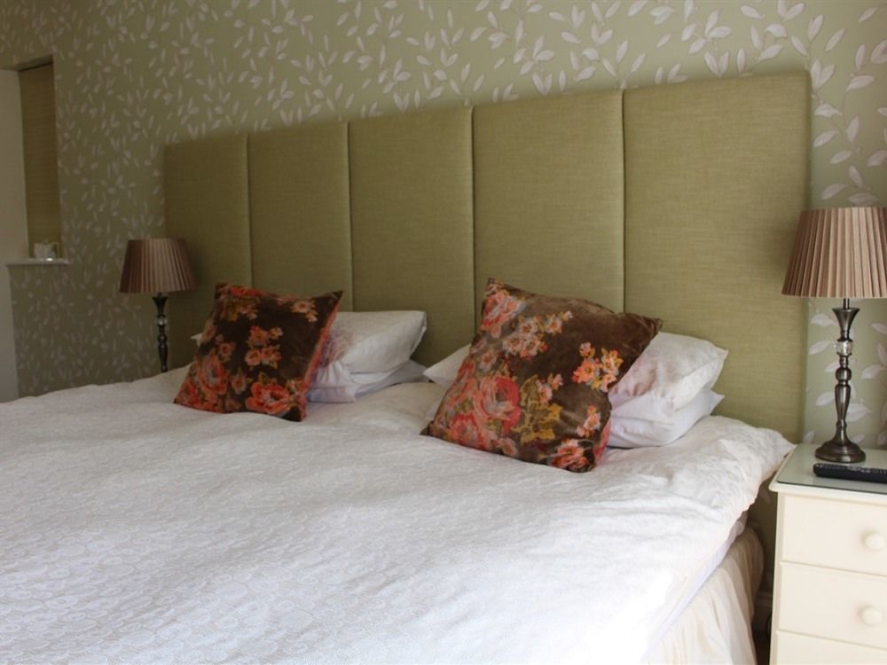 Laurels Guesthouse Witney Buitenkant foto