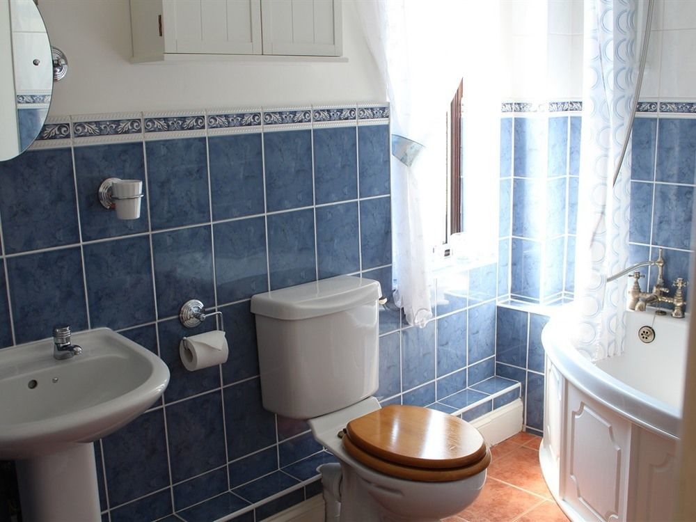Laurels Guesthouse Witney Buitenkant foto