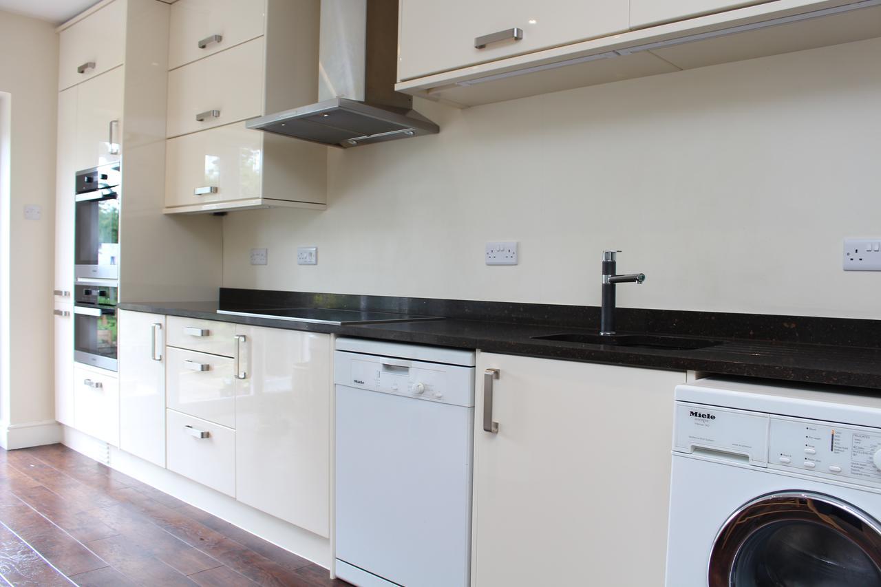 Laurels Guesthouse Witney Buitenkant foto