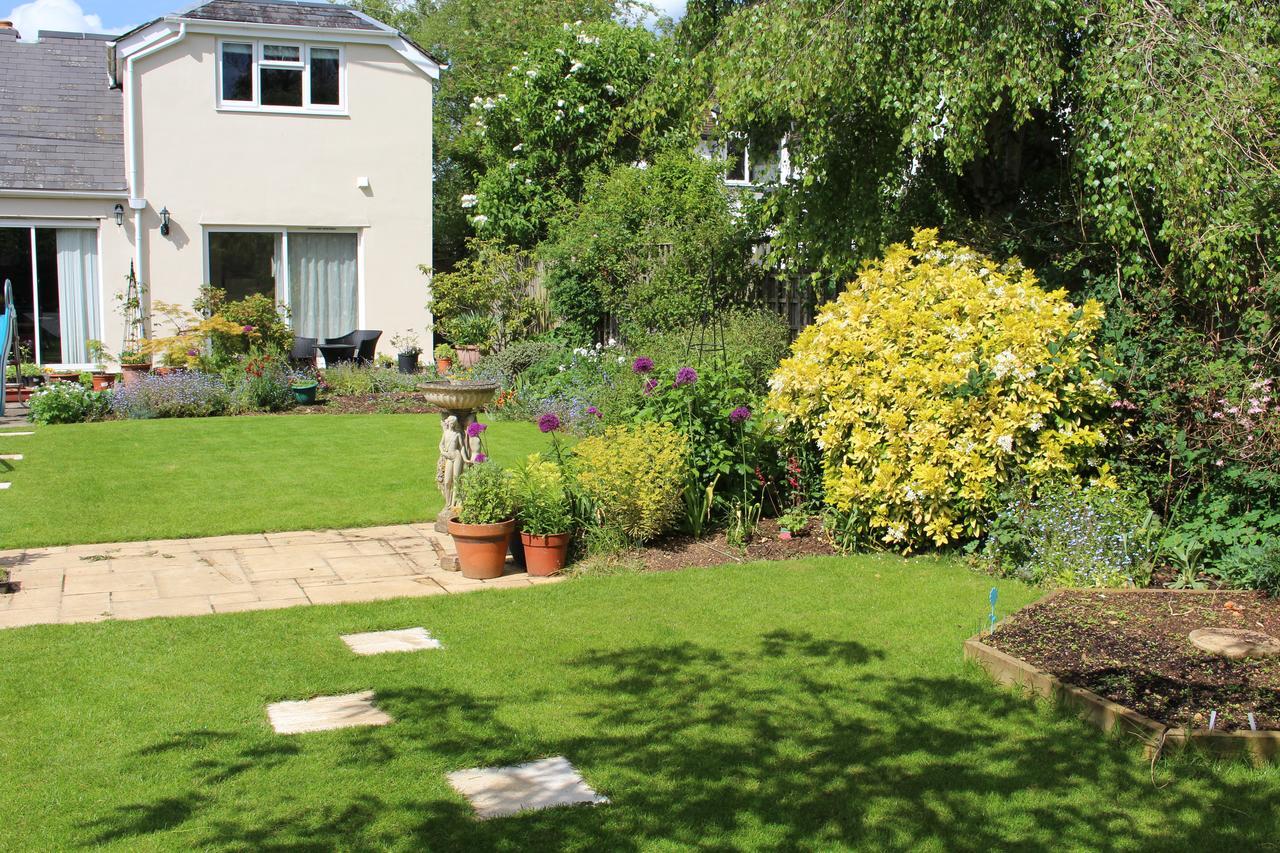 Laurels Guesthouse Witney Buitenkant foto